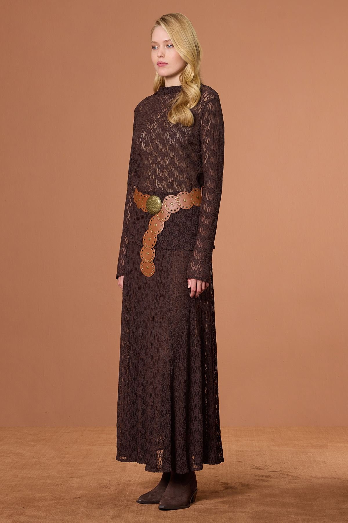 0012268_cicekli-dantel-bluz-kahverengi