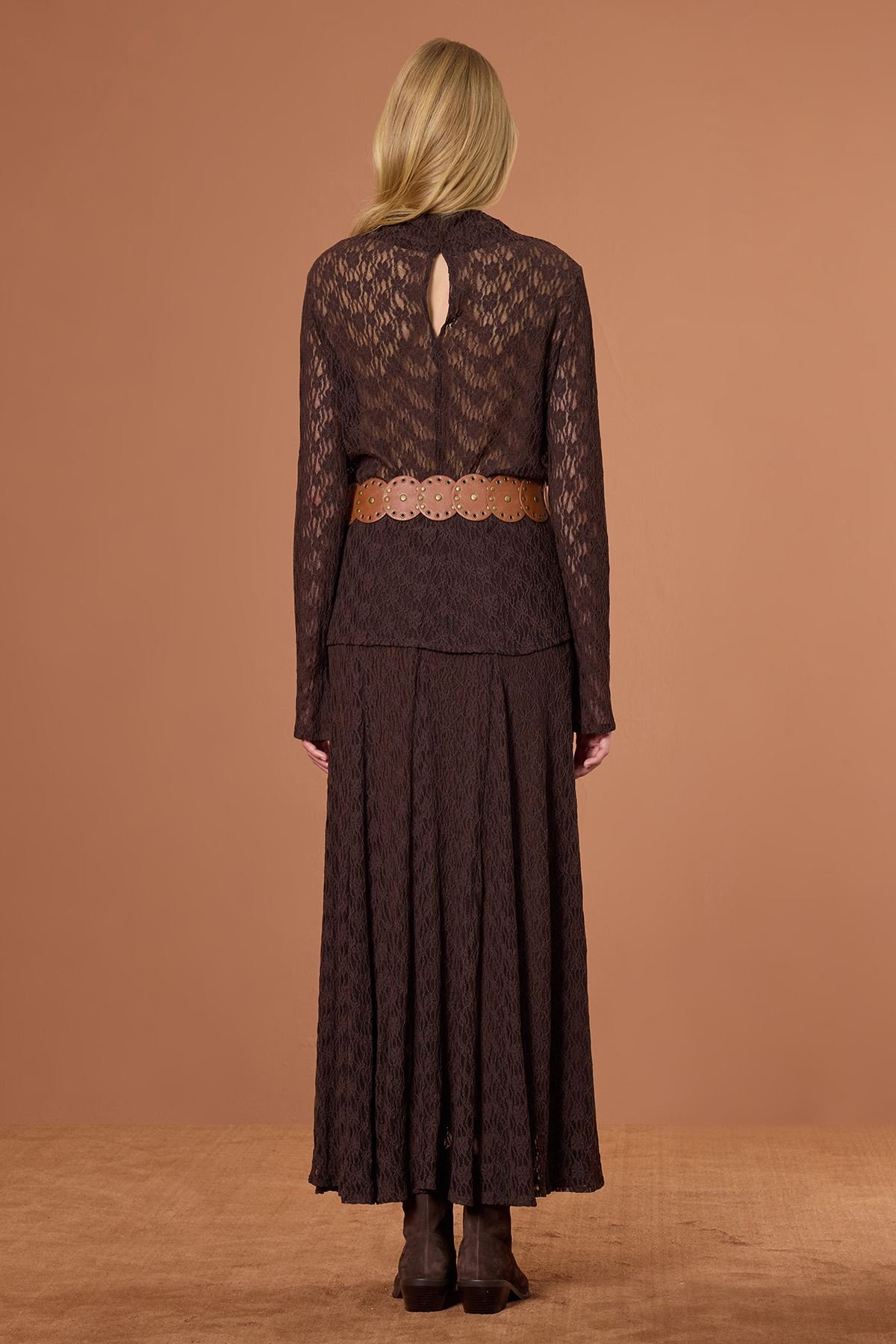 0012270_cicekli-dantel-bluz-kahverengi