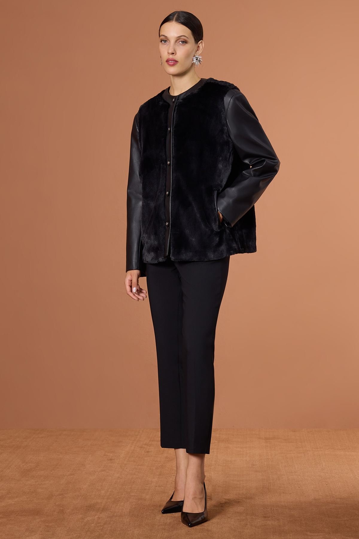 0012346_peluslu-deri-mont-siyah